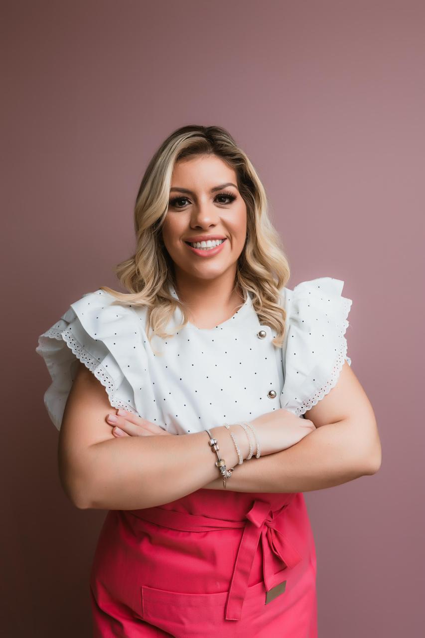 Laís Sena, professora e especialista em confeitaria